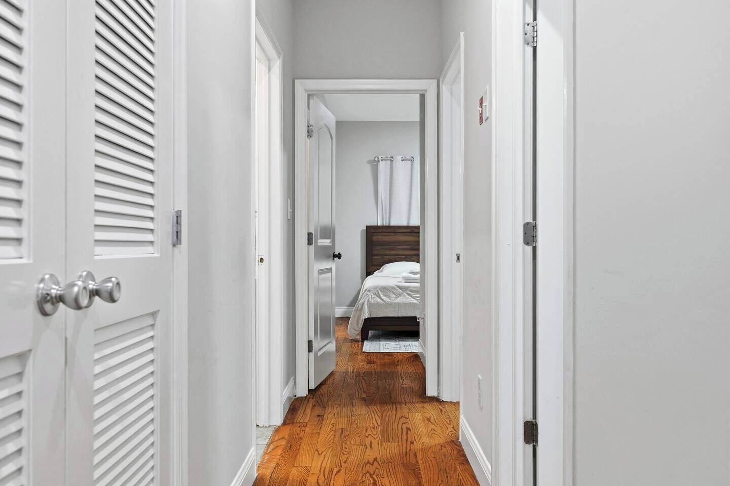 4 chambres, fer et planche à repasser, Wi-Fi, draps fournis