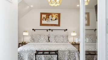 1 bedroom, iron/ironing board, WiFi (free), bed sheets