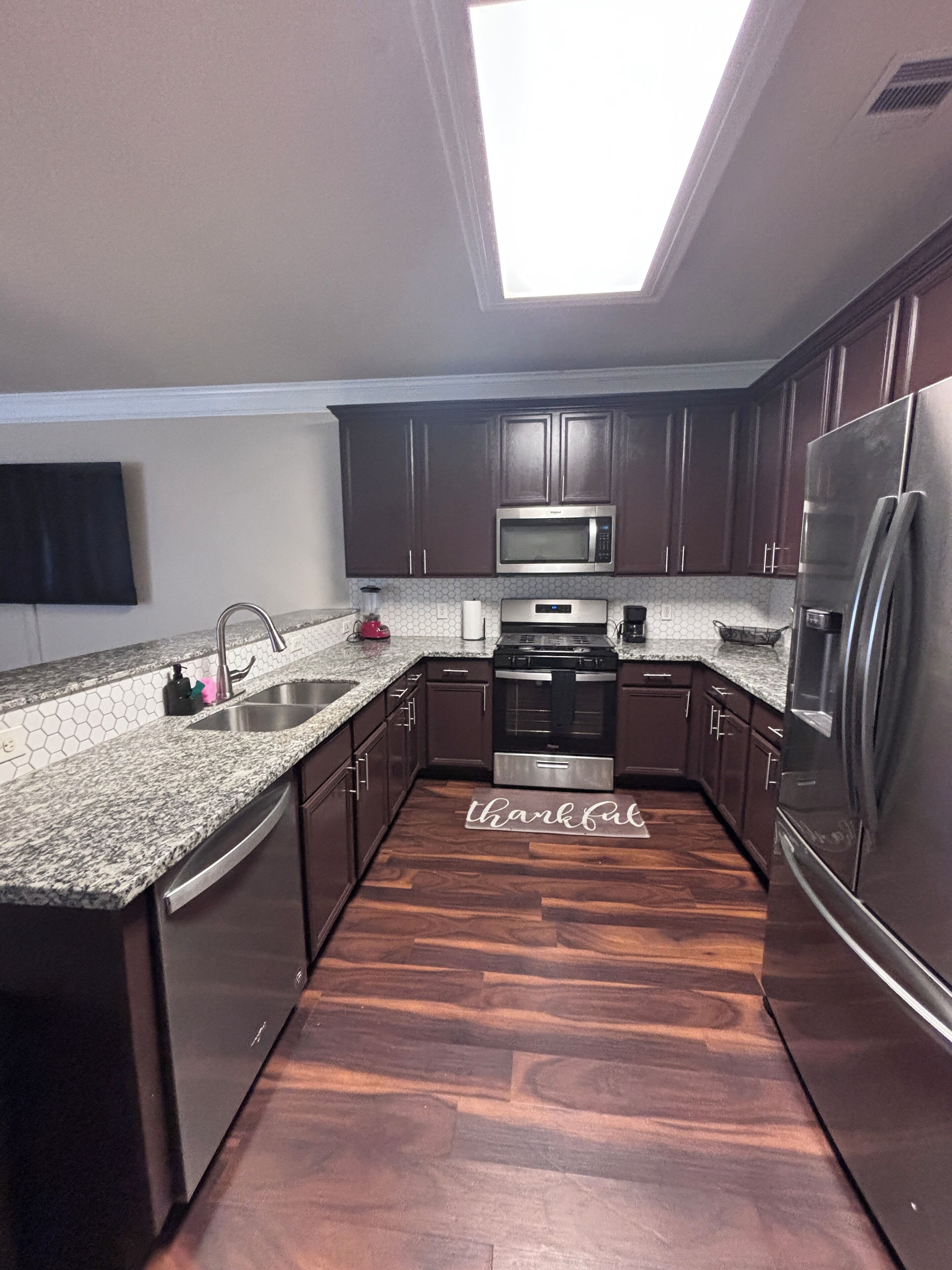 Microwave, oven, stovetop, dishwasher