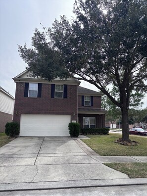 Exterior - 5bd Beautiful Modern house in Spring/The Woodlands (Spring)