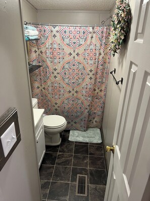 Towels, soap, toilet paper - Peaceful Farm Experience (Urich)