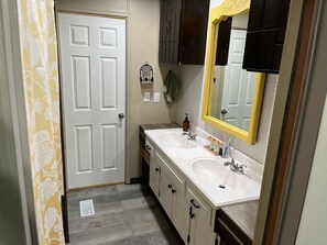 Handtücher, Seife, Toilettenpapier