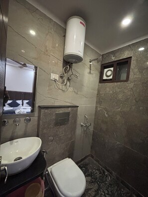 Suihku, bidee, pyyhkeet, saippua