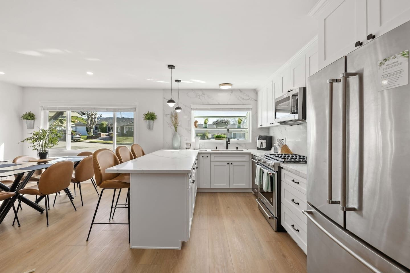 冰箱、微波炉、烤箱、炉灶