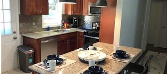 Very Convenient Cozy 2 Bedroom close to Met Life, NYC, HUMC, American Dream Mall