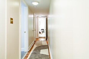 Interior - Stay Cozy in CoHi DC (Washington DC)