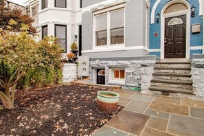 Exterior - Stay Cozy in CoHi DC (Washington DC)