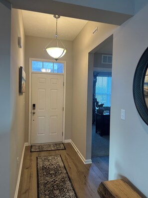 Interior - Lovely 2-bedroom house with AC in vibrant Indianapolis (Indianapolis)