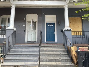 Exterior detail - G1 Near philadelphia zoo,Fairmount Park quiet one room,share 3 bathrooms,kitchen (Philadelphia)