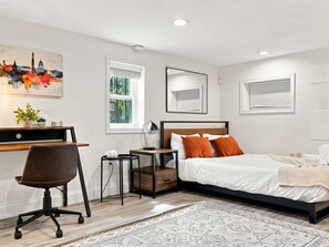 Room - Studio Not Far from Capitol Hill, Walk to METRO (Washington)