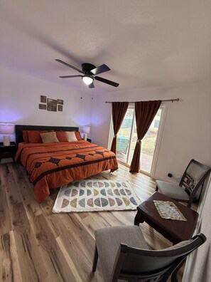 4 chambres, fer et planche à repasser, Wi-Fi, draps fournis