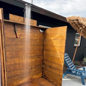 Property grounds - The All-In Entertainment House (San Antonio)