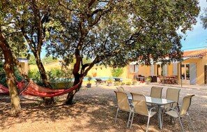 Outdoor dining - Maison avec piscine privée (Mazan)
