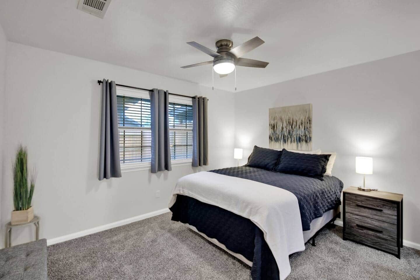 Bügeleisen/Bügelbrett, WLAN, Bettwäsche