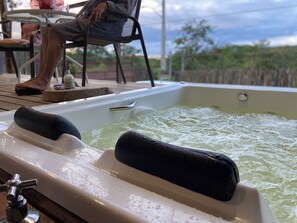Food and drink - Chalet with hot tub: water directly from the Bridal Veil Waterfall heated to 40°C. (Santana do Riacho)