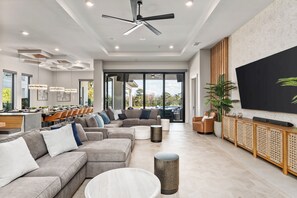 Interior - Amazing Kids Themed Bedrooms | Games Room |Theater Room | Golf Simulator Room | Golf Course Views (Kissimmee)