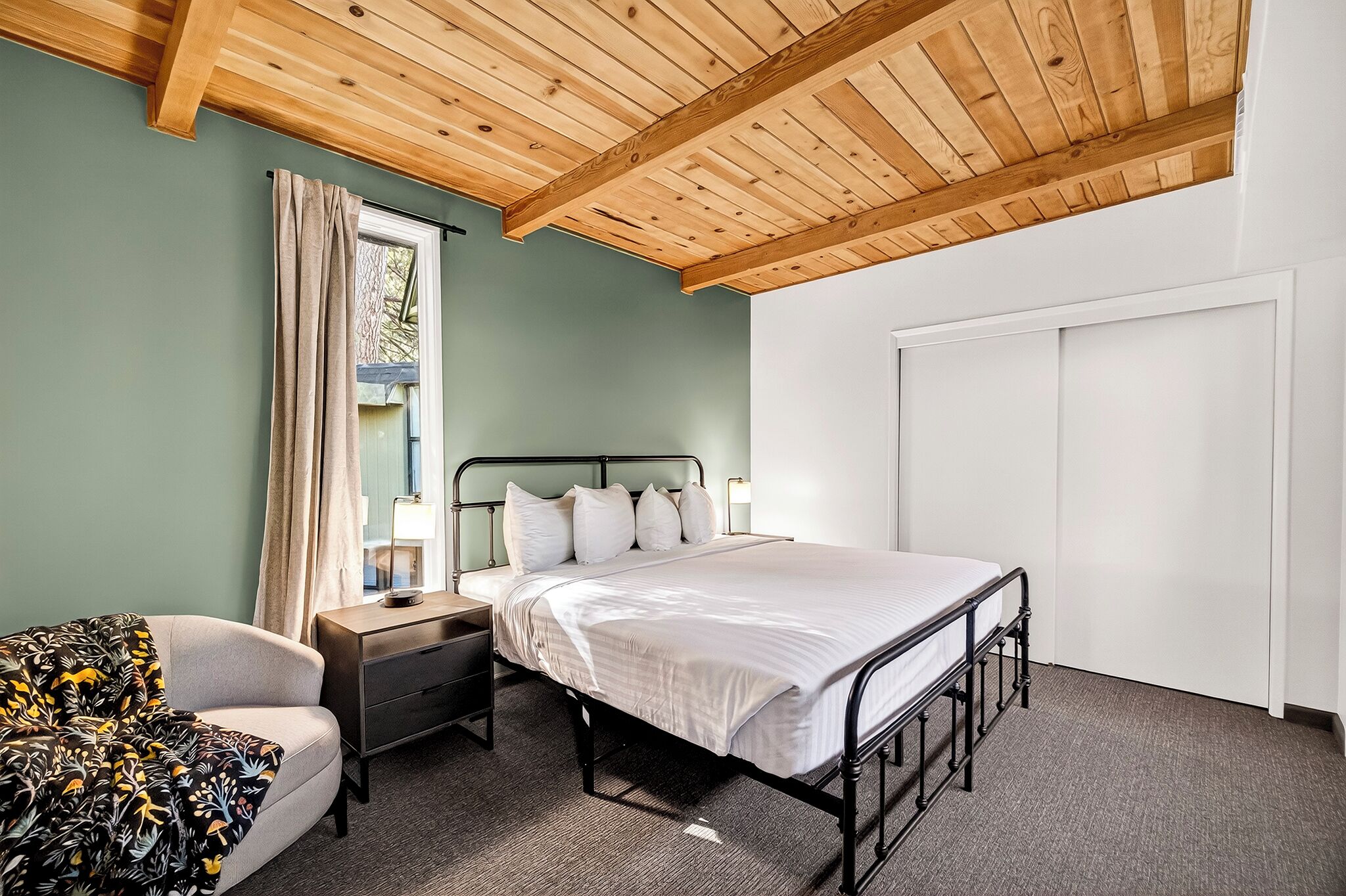 熨斗/熨衣板、WiFi、床单