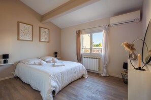 Iron/ironing board, WiFi, bed sheets - Maison Flammarion - Welkeys (Avignon)