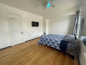 Iron/ironing board, WiFi, bed sheets - G3 Near Philadelphia Zoo,Fairmount Park,one quiet room, share 3bathroom, kitchen (Philadelphia)