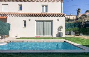 Pool - Nice home in La Seyne-Sur-Mer (La Seyne-Sur-Mer)