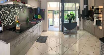 La maison du circuit des 24H du Mans