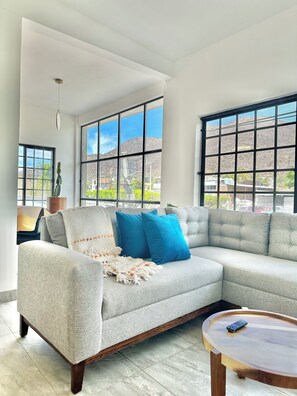 Smart TV - Casa Puerta Azul (Estancia de Los Lopez)