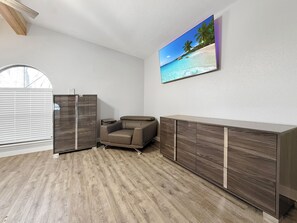 Smart-TV, Kamin