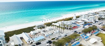 Walk to Seaside, Beach! Private Pool & LSV! Sleeps 24, PETS OK!