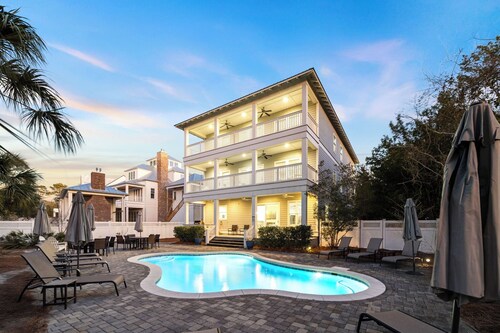 Walk to Seaside, Beach! Private Pool & LSV! Sleeps 24, PETS OK!