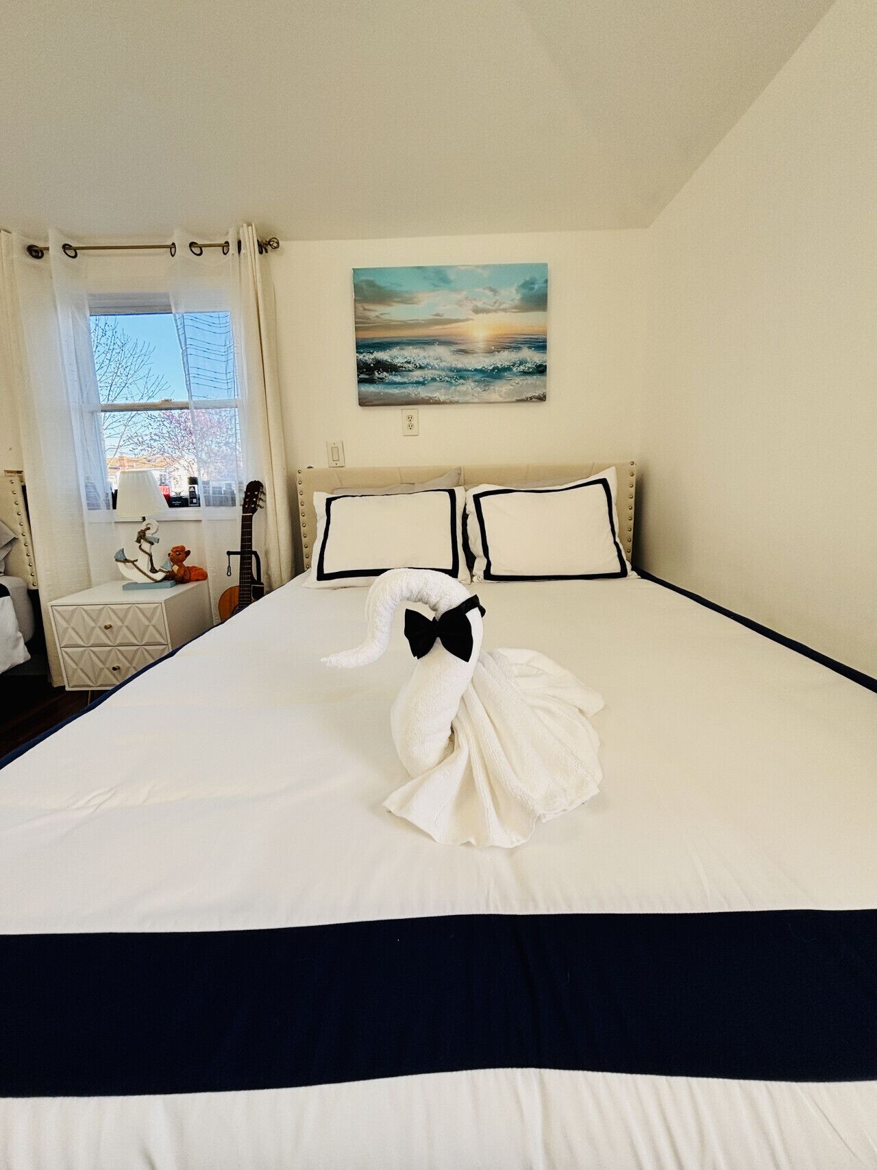 WiFi, bed sheets
