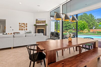 Luxury Vineyard Estate | Walk to Wineries, Pool