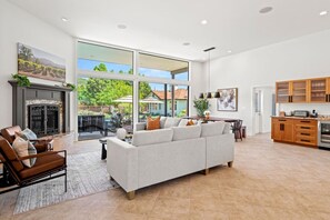 TV, fireplace, stereo