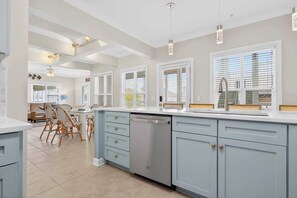 Interior - Rising Tide by Brunswick Vacation Rentals: 4BR w/ Deck & Views, Near the Ocean! (Ocean Isle Beach)