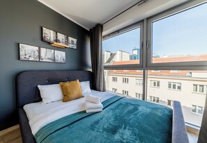 Iron/ironing board, WiFi, bed sheets - Stary Browar Deluxe Apartment (Poznań)