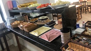 뷔페 아침 식사