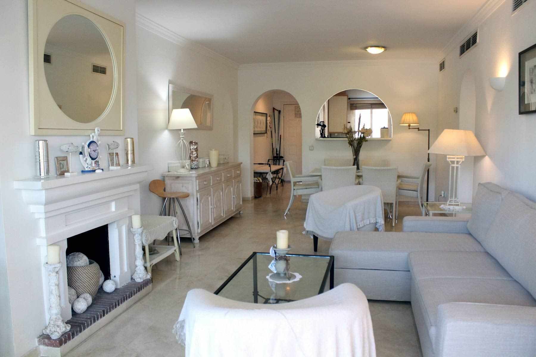 Apartment For 6 People, First Floor, Garden Views. - Estepona