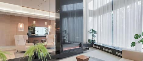 المنشأة من الداخل