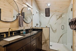 Shower, towels - Pickleball~Heated Pool/Sauna~Pet~Firepit~Smokies (Pittman Center)