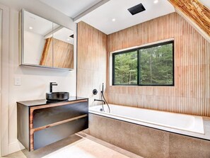 Shower, towels