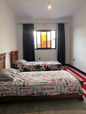 3 bedrooms, iron/ironing board, WiFi, bed sheets - DAR Mi HNiA (Marrakech)