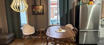 Welcome to Little Italy, its cafés and shops!