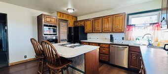 Superb 2-bedroom house in adorable Walden for your getaway