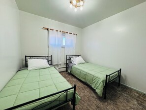2 bedrooms, WiFi, bed sheets