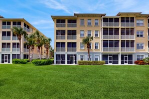 Exterior - Ground floor waterview condo with resort amenities, private patio and pool (Palm Coast)