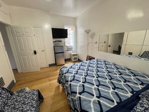 Iron/ironing board, WiFi, bed sheets - G6 Philadelphia Zoo, Fairmount Park , Quiet one room share 3 bathrooms,kitchen (Philadelphia)