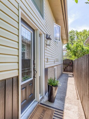 Exterior detail - Large Central Calgary Home for Groups & Families — Walk to C‑Train (Calgary)