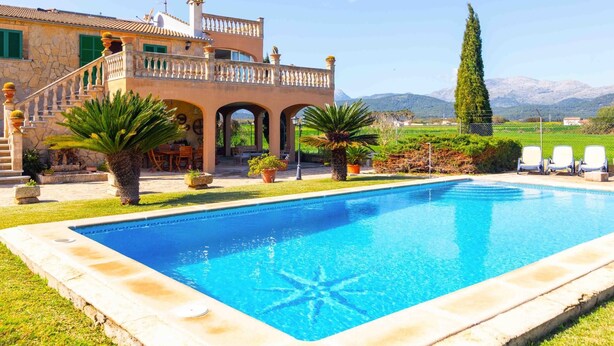 Unclassified image, 1 of 48, button - Beautiful farm with pool and garden on the outskirts of sa Pobla. (Sa Pobla)