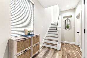 Interior - Upscale Gated 3BR wGarage Near CityCentre & Memorial (Houston)
