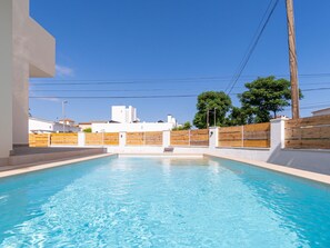 Pool - 3 bedroom apartment, plot with pool (Empuriabrava)