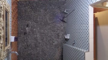 Double Room, Garden View | Bathroom